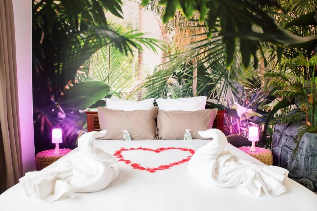Secret Suite "Jungle" - Jacuzzi Privatif - Gare Rer C - Proche Paris Бретиньи-сюр-Орг Экстерьер фото