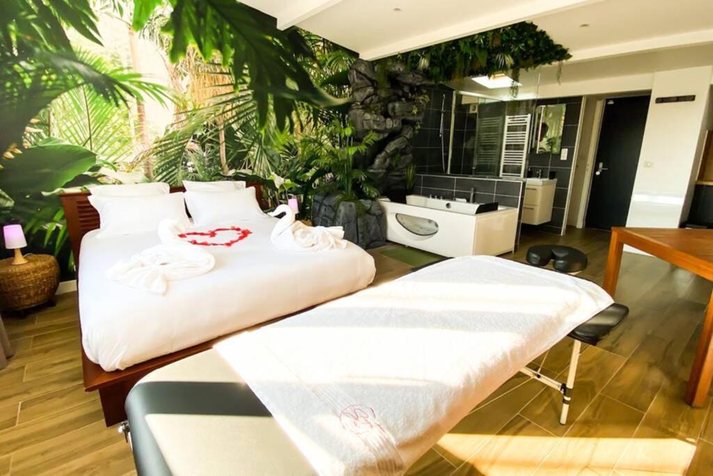 Secret Suite "Jungle" - Jacuzzi Privatif - Gare Rer C - Proche Paris Бретиньи-сюр-Орг Экстерьер фото